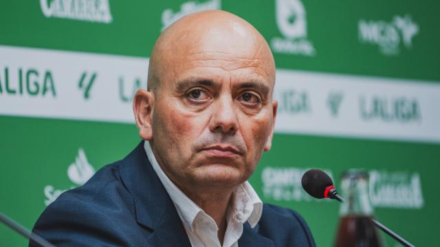 Chema Aragón, director deportivo del Racing de Santander en su presentación / Real Racing Club