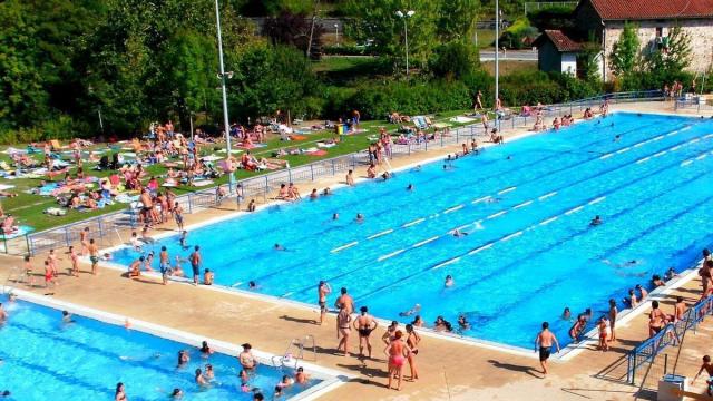 Las piscinas exteriores de Musakola.