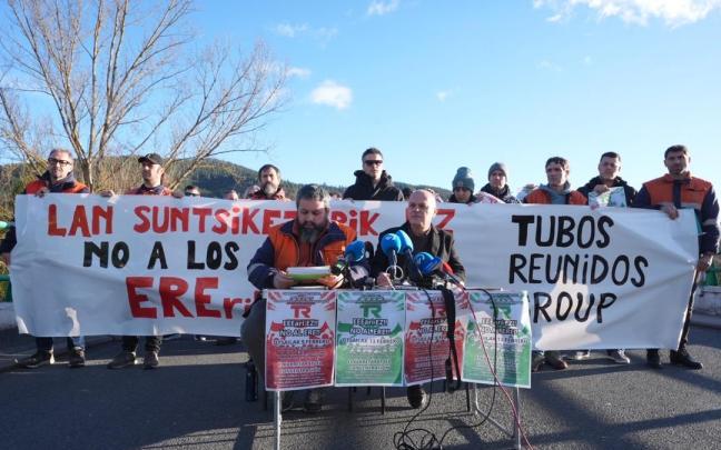 Rueda de prensa del comité de empresa de Tubos Reunidos en Amurrio.