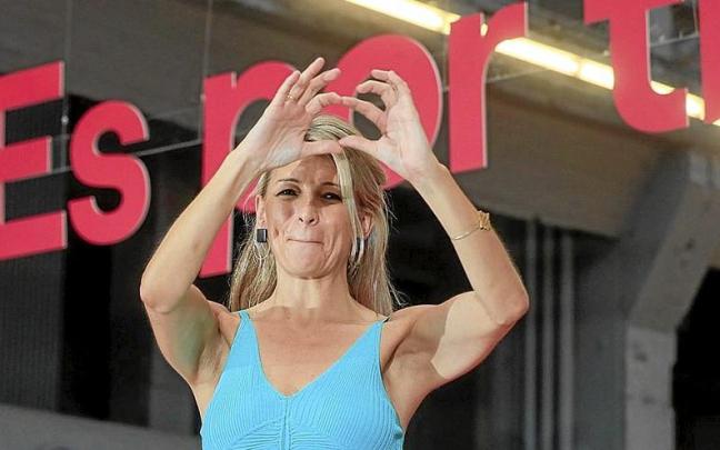 La vicepresidenta segunda del Gobierno español, Yolanda Díaz, gesticula en el mitin de ayer de Sumar. | FOTO: EFE