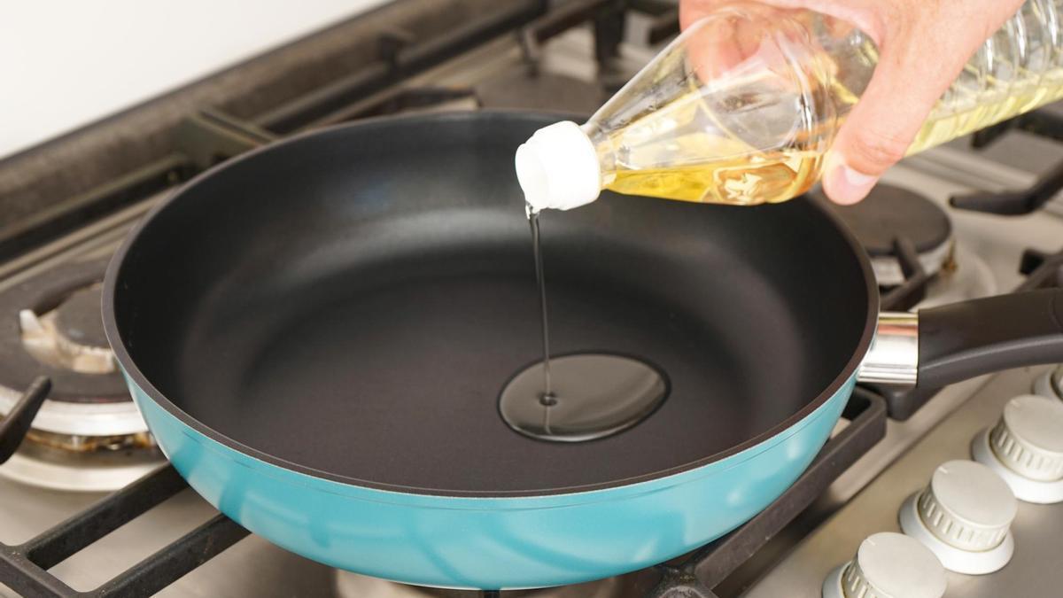 El aceite para freír hay que ponerlo con la sartén en frío.