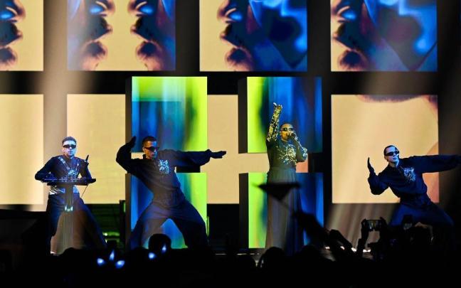 El duo ucranino Tvorchi, formado por el productor Andrii Hutsuliak y el vocalista Jimoh Augustus Kehinde.