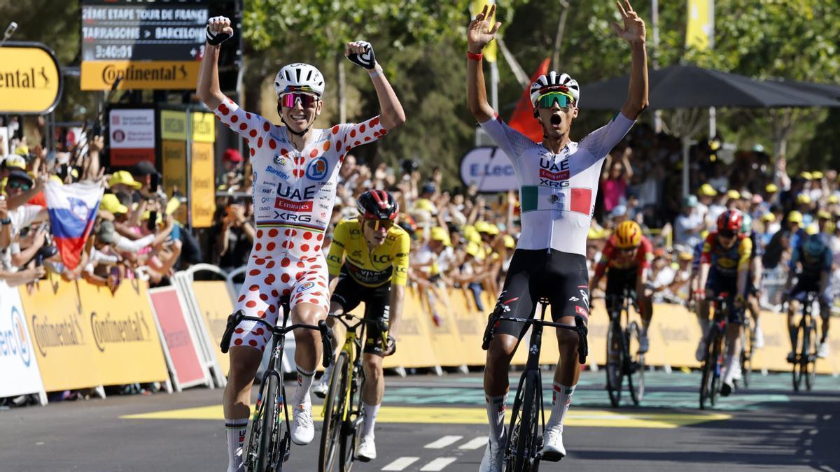Del Toro y Pogacar celebran el doblete en la segunda etapa del Tour.