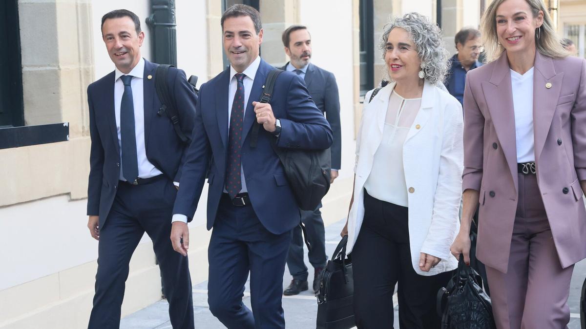En imágenes: Pleno de política general en el Parlamento Vasco