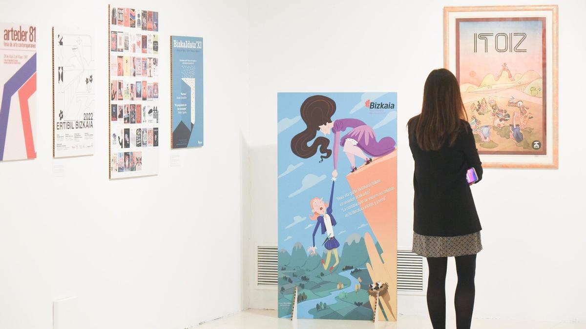 Hormetan ofrece un recorrido por la historia de Bizkaia a través de un centenar de carteles