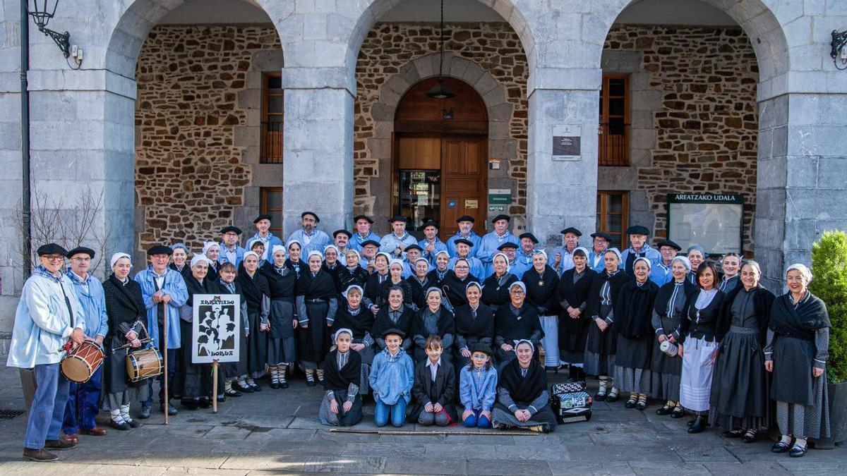 El Coro de Arratia conmemora sus 75 años de trayectoria con un disco y un concierto