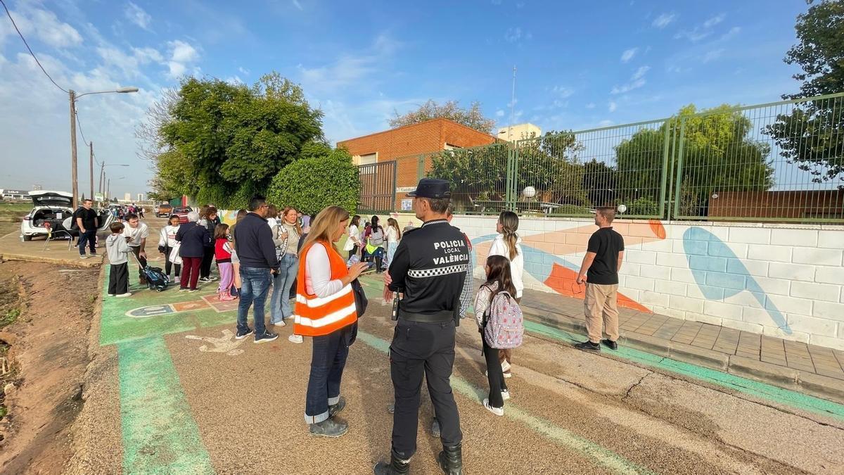 El Castellar l'Oliveral fue el primer colegio en reanudar las clases tras las DANA.