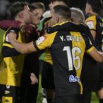 Los jugadores del Portu perseguirán ante el Alavés hacer goles como el logrado ante el Valadolid en una fecha acorde que no coincide con el partido del Athletic. / GAIZKA PORTILLO