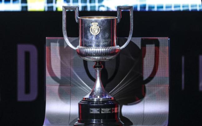 Imagen del trofeo de la Copa.