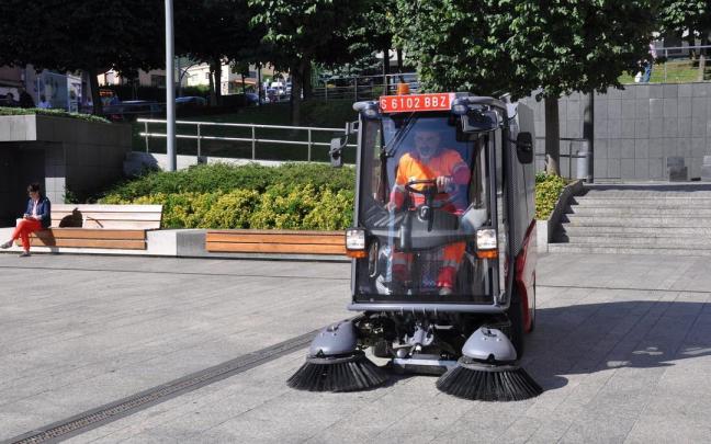 Uno de los servicios mejor valorados de Basauri es el de la limpieza viaria