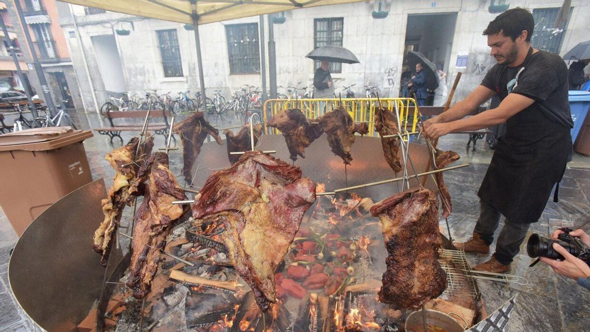 Tolosa rinde culto a la chuleta con el Festival Haragi