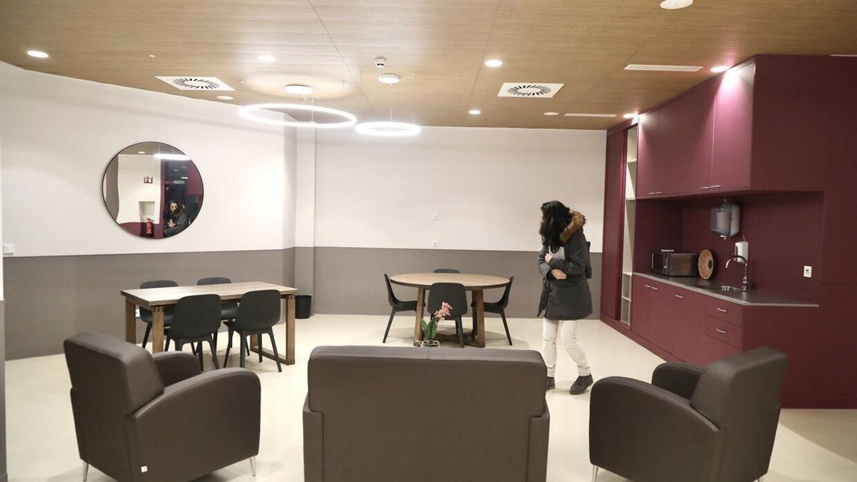 Sala de estar del centro de día de la calle Arrasate 51.
