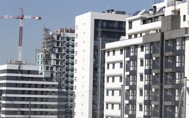 Varias viviendas en construcción. Varias viviendas en construcción.