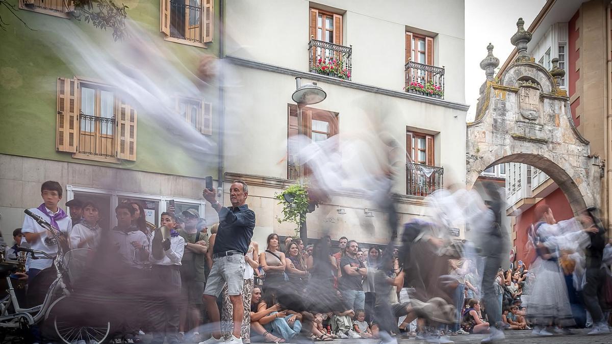 Fotografía original: 'Errementari ikusten' de Benja Ramos.