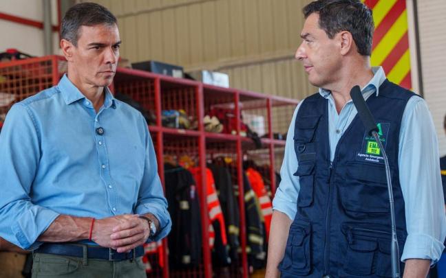 Sánchez y Moreno coinciden en visitar el Puesto de Mando Avanzado del incendio de Los Gallardos.