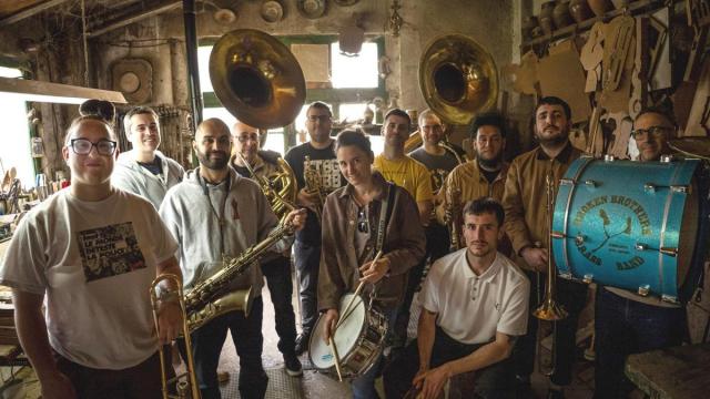 Broken Brothers Brass Band.