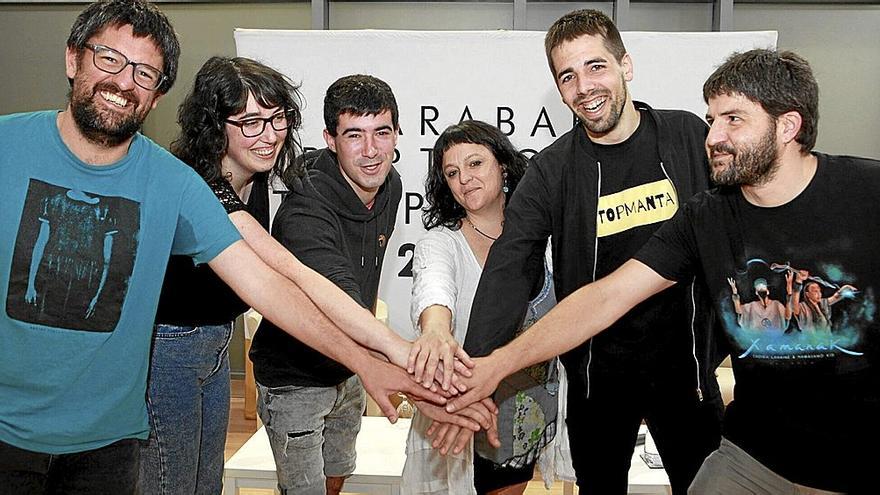 Manex Agirre, Paula Amilburu, Peru Abarrategi, Oihane Perea, Xabi Igoa e Iñaki Viñaspre, en el Europa.