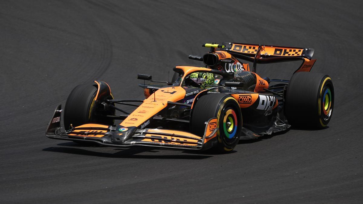 El piloto Lando Norris rodando en Interlagos