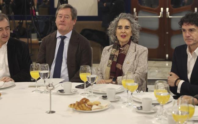 Bingen Zupiria, hoy en Bilbao junto a Aitor Esteban, Ibone Bengoetxea y Unai Rementeria.