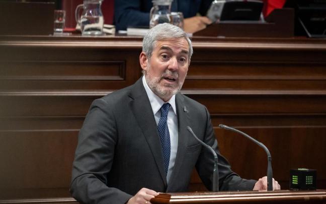 Fernando Clavijo, durante su intervención en el pleno del Parlamento canario.