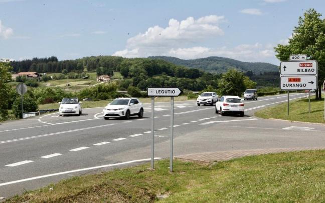 Imagen de archivo de un tramo de la N-240. / PILAR BARCO