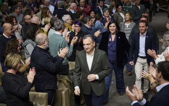 El presidente del EBB, Aitor Esteban, en la IX Asamblea General del PNV celebrada en el Palacio Europa de Gasteiz.