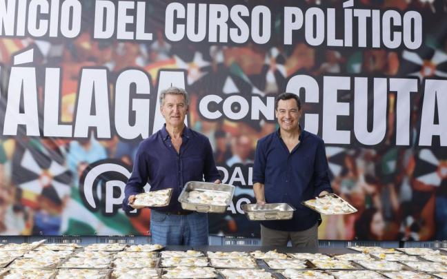 Alberto Núñez Feijóo y Juanma Moreno, en el inicio del curso político en Málaga.