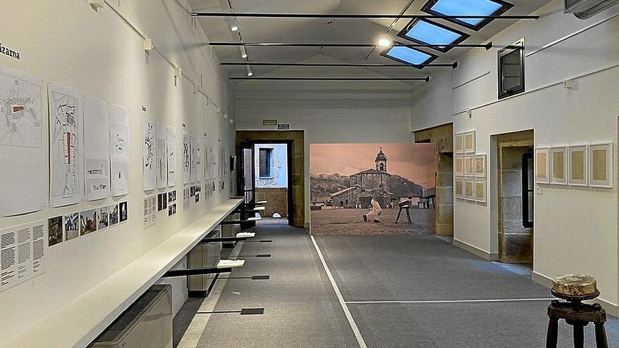 Erakusketa baten bitartez garai guztietako frontoien adibideak bildu dituzte.