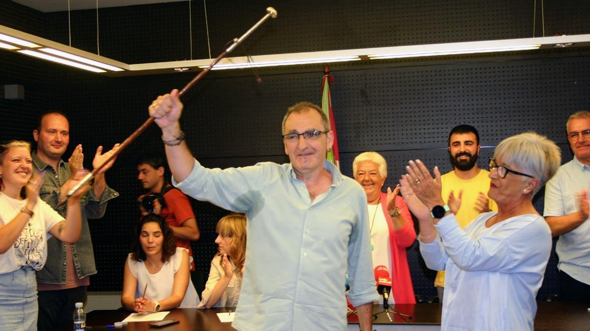 Teo Alberro el día que cogió el bastón de mando.