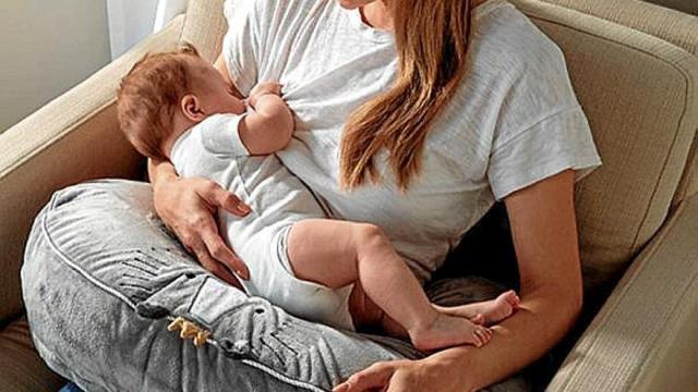 La OMS recomienda la lactancia materna.