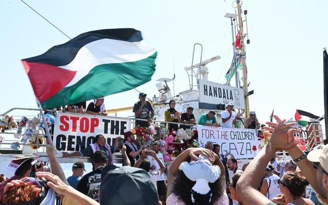 La Global Sumud Flotilla (GSF) ha organizado una nueva misión de ayuda humanitaria a Gaza que contará con una flotilla marítima unificada que saldrá desde Barcelona el 29 de marzo y una caravana humanitaria de personas por tierra, que