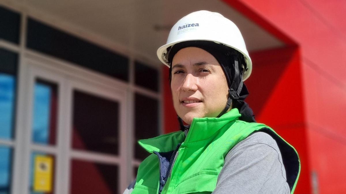 Estibaliz Aseguinolaza, en las instalaciones de Haizea grupo WEC, en Agurain.