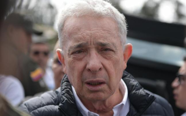 Former Colombian president Avaro Uribe Velez takes part during a rally were the former president and the presidential candidate participated with supporters as part of their campaign in the Colombia-Ecuador border town of Ipiales on April 16, 2026.