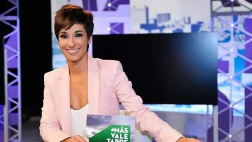 La presentadora vasca Adela González