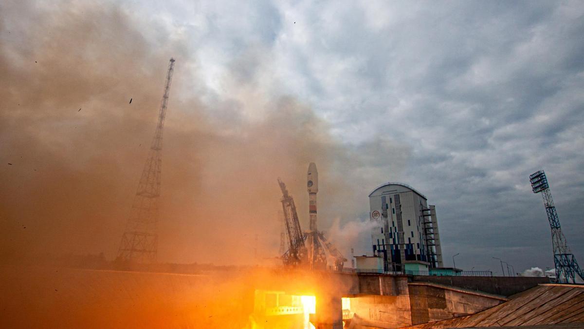Despegue del cohete Soyuz-2.1b con la estación automática Luna-25 en el Cosmódromo de Vostochny, en la región oriental de Amur, Rusia