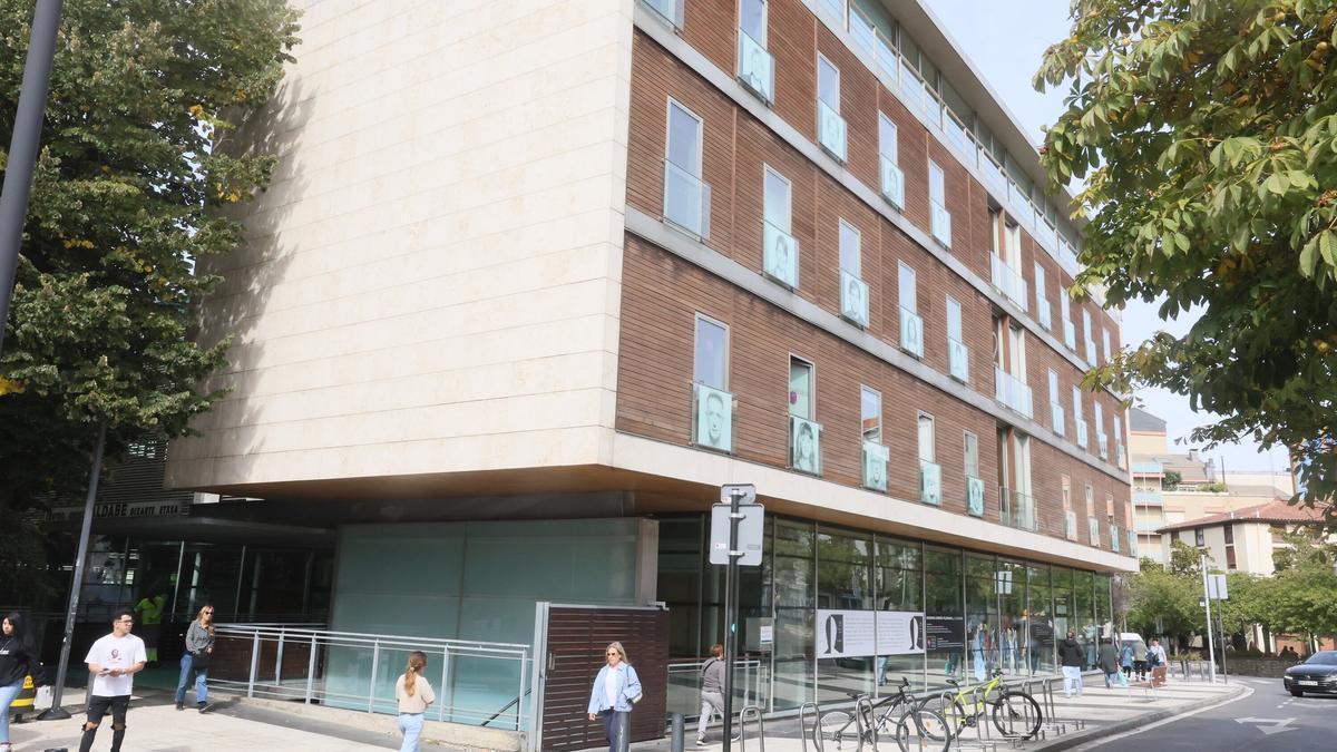 Centro cívico Aldabe, en cuyas inmediaciones se ha producido la agresión