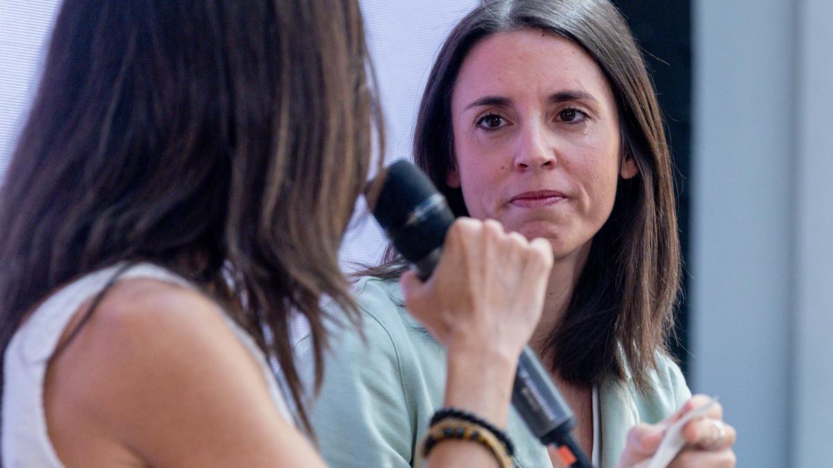 La secretaria general de Podemos, Ione Belarra, la secretaria política de Podemos y eurodiputada, Irene Montero