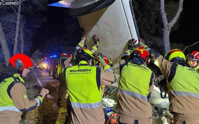 Intervención de los Bomberos de Castellón tras el accidente.