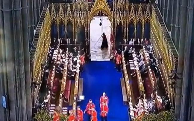 La 'Muerte' cruza la puerta de la Abadía de Westminster. La 'Muerte' cruza la puerta de la Abadía de Westminster.