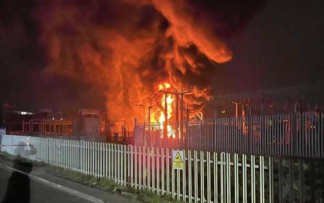 Incendio en el aeropuerto londinense de Heathrow / DPA Incendio en el aeropuerto londinense de Heathrow