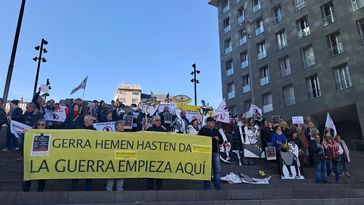 Protesta de la plataforma 'Gerrarik ez'.