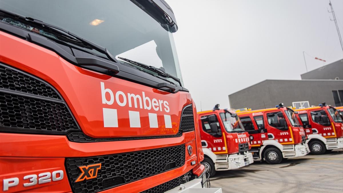 Evacuan dos edificios en Badalona por el derrumbe de un edificio de cinco plantas.