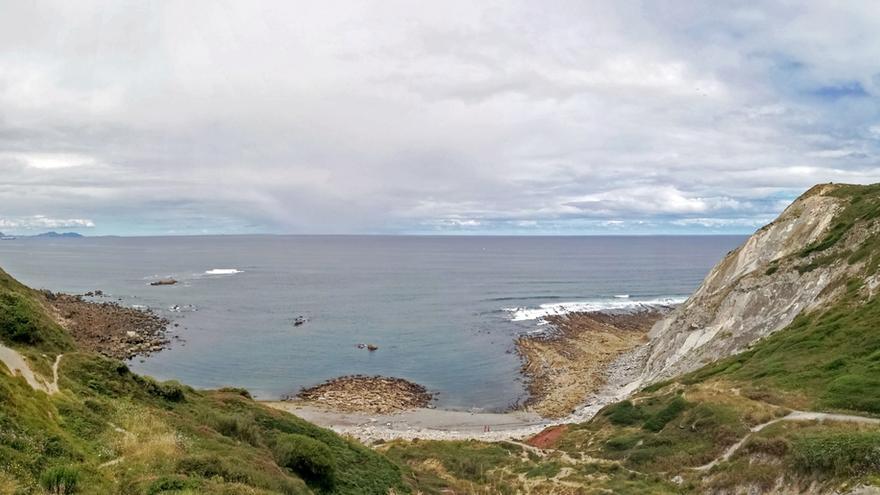 Los espectaculares acantilados de la costa de Barrika serán el escenario de la carrera.