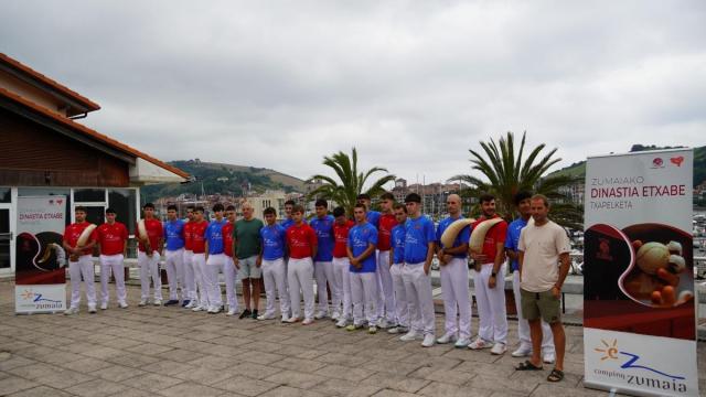 Presentación torneo Dinastia Etxabe en Zumaia.