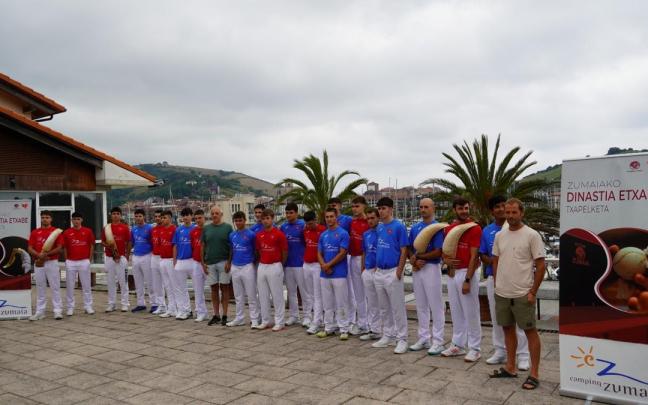 Presentación torneo Dinastia Etxabe en Zumaia.