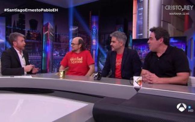 De izquierda a derecha, Pablo Motos, Santiago Segura, Ernesto Sevilla y Pablo Chiapella, esta noche en 'El Hormiguero' De izquierda a derecha, Pablo Motos, Santiago Segura, Ernesto Sevilla y Pablo Chiapella, esta noche en 'El Hormiguero'
