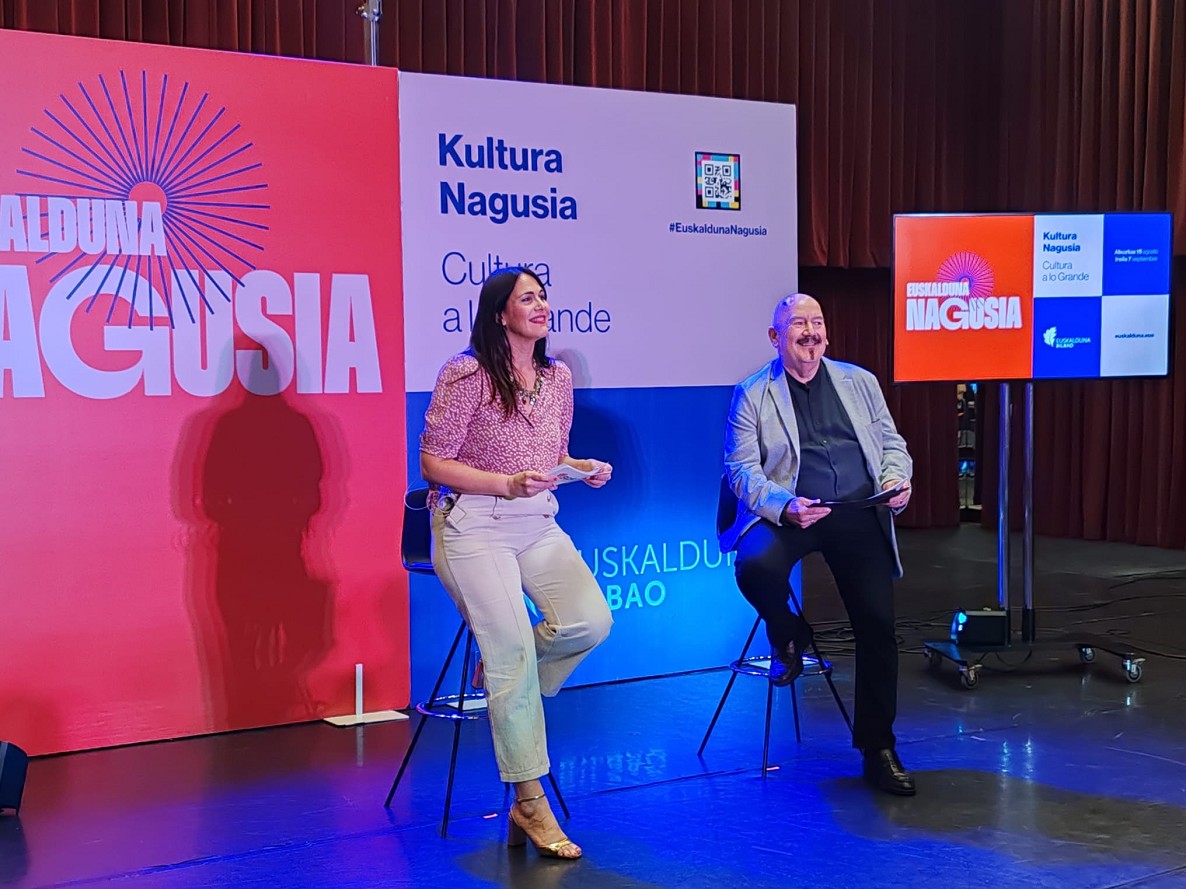 La diputada foral de Euskera, Cultura y Deporte, Leixuri Arrizabalaga, y el director general de Euskalduna Bilbao, Iñigo Iturrate, durante la presentación de la programación especial del Palacio Euskalduna para la Aste Nagusia de Bilbao 2025. La diputada foral de Euskera, Cultura y Deporte, Leixuri Arrizabalaga, y el director general de Euskalduna Bilbao, Iñigo Iturrate, durante la presentación de la programación especial del Palacio Euskalduna para la Aste Nagusia de Bilbao 2025.
