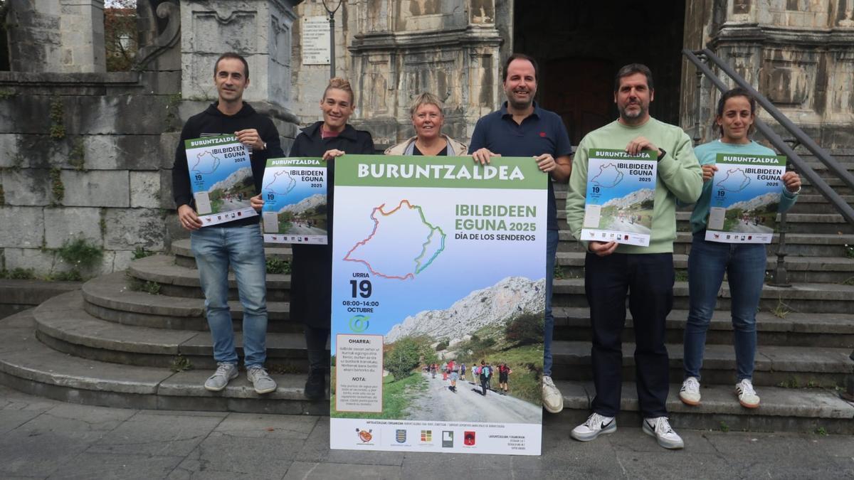 Representantes de los cuatro municipios.