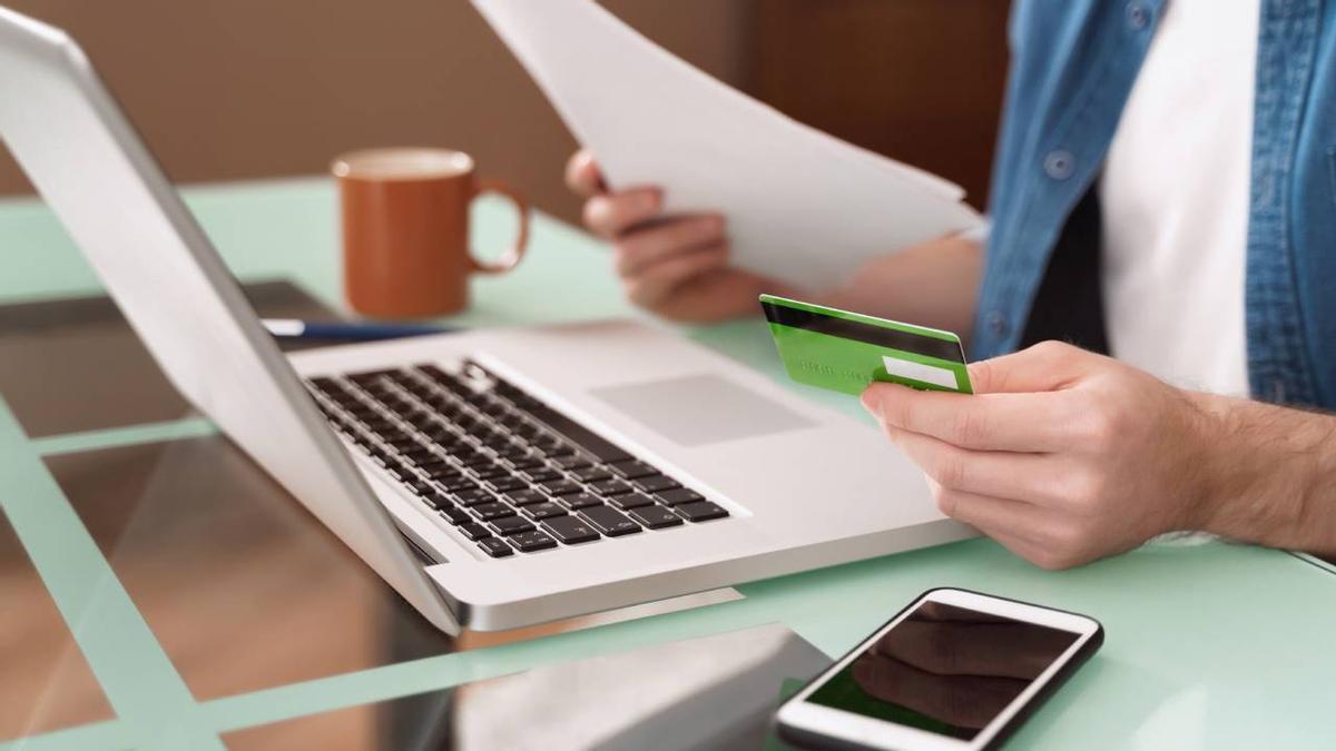 Un usuario realiza gestiones bancarias