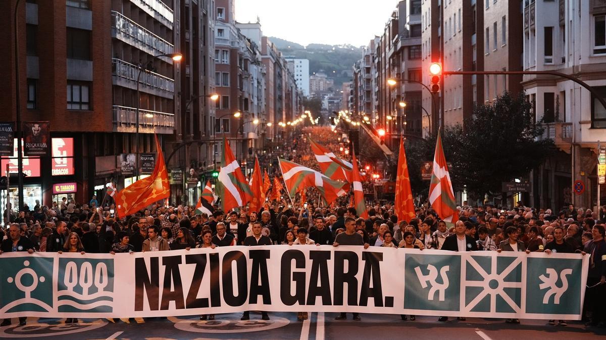 La manifestación convocada por EH Bildu en Bilbao, bajo el lema 'Nazioa Gara'.